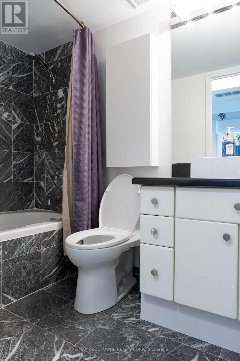 2 - 221 Robinson Street, Oakville, Ontario  L6J 7N9 - Photo 16 - W12923886