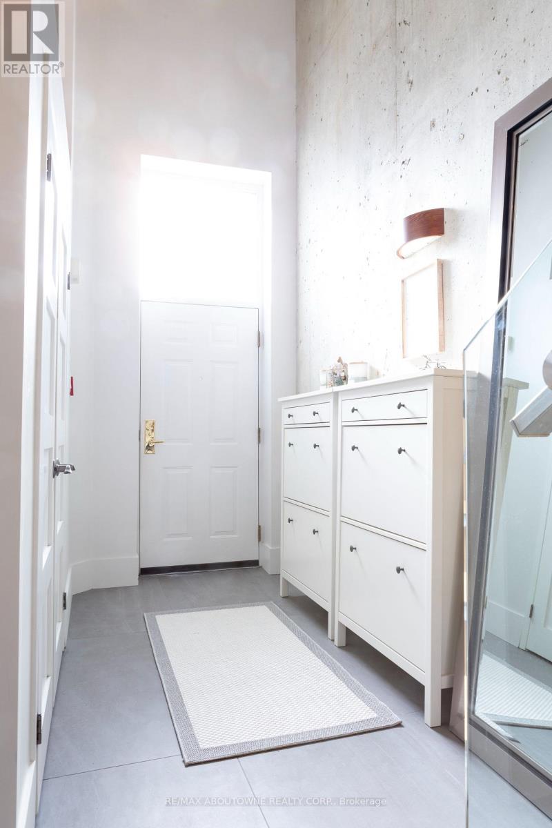 2 - 221 Robinson Street, Oakville, Ontario  L6J 7N9 - Photo 25 - W12923886