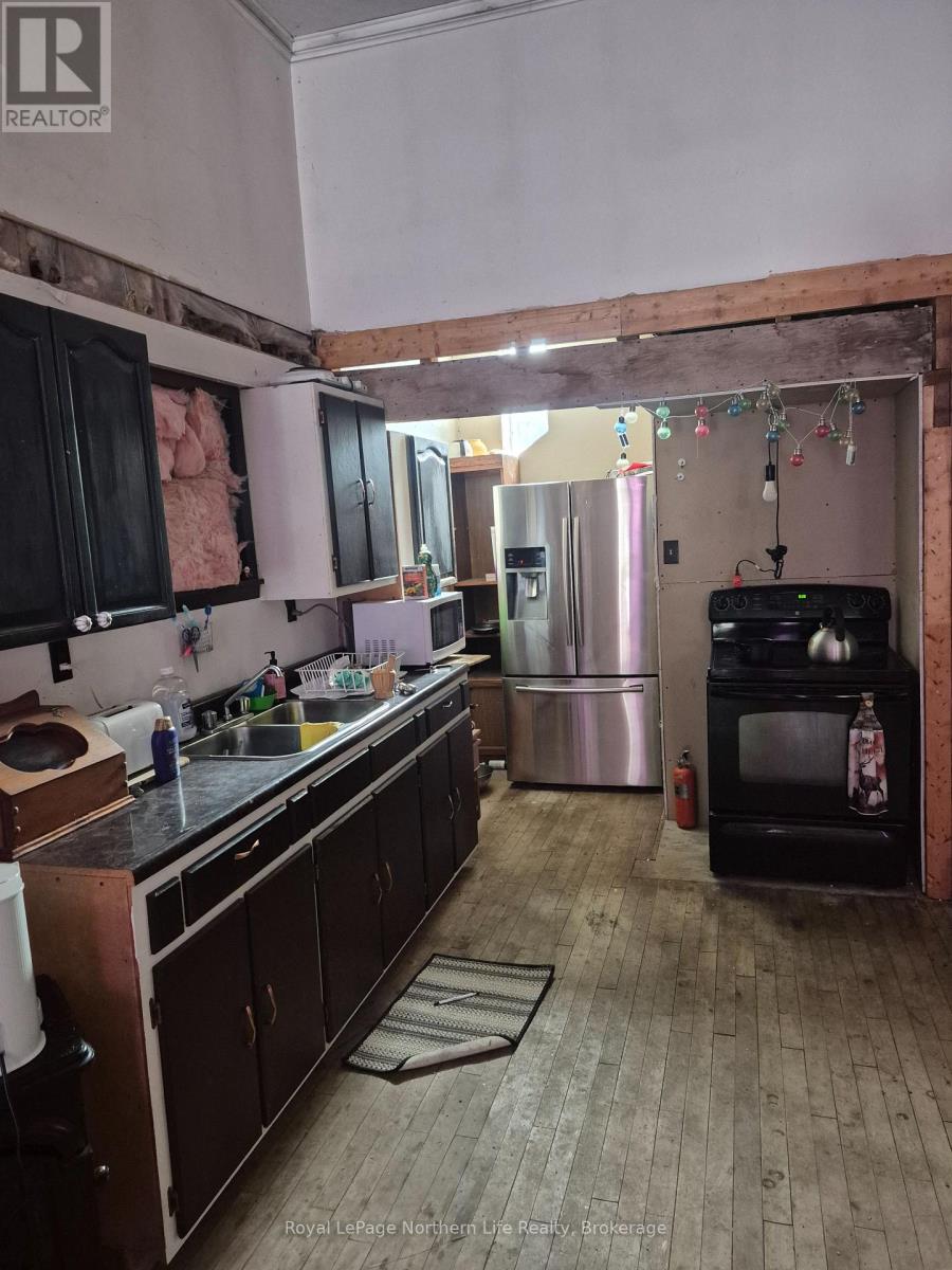 3233 Highway 17, Papineau-Cameron, Ontario  P0H 1V0 - Photo 4 - X12840476