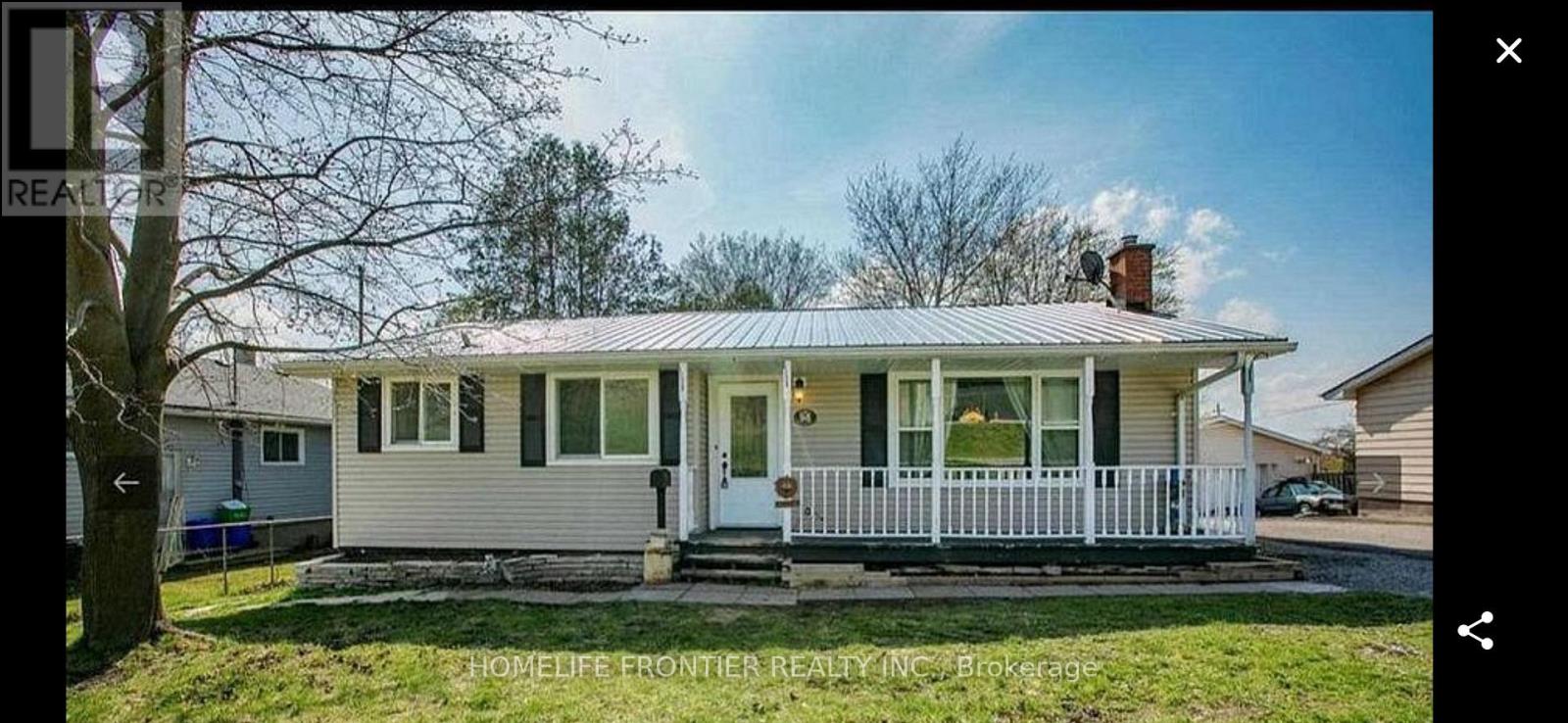 98 The Queensway South Avenue S, Georgina, Ontario  L4P 1Z4 - Photo 17 - N12740576