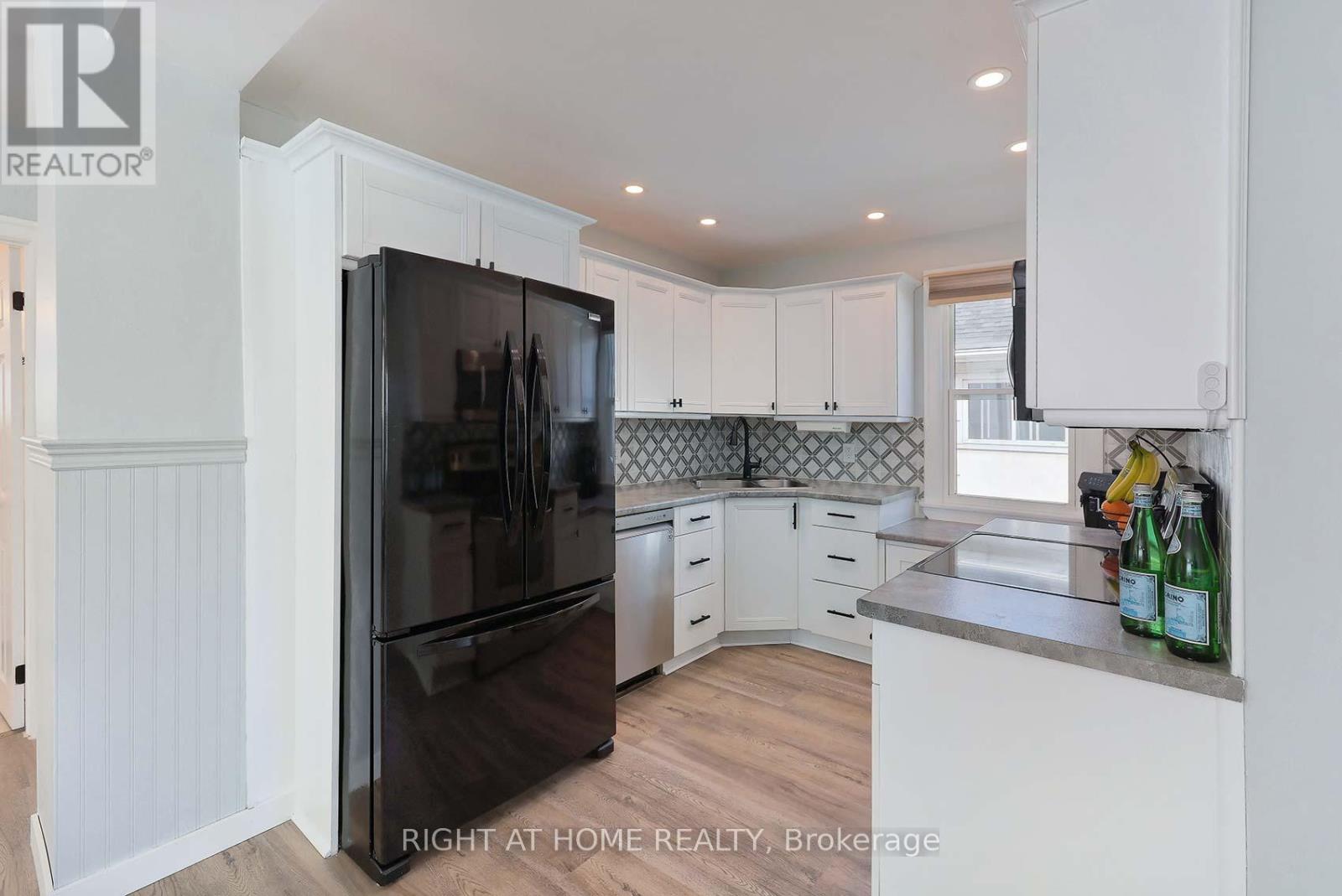 27 Brighton Avenue, St. Catharines (Facer), Ontario  L2M 5S6 - Photo 11 - X12923602