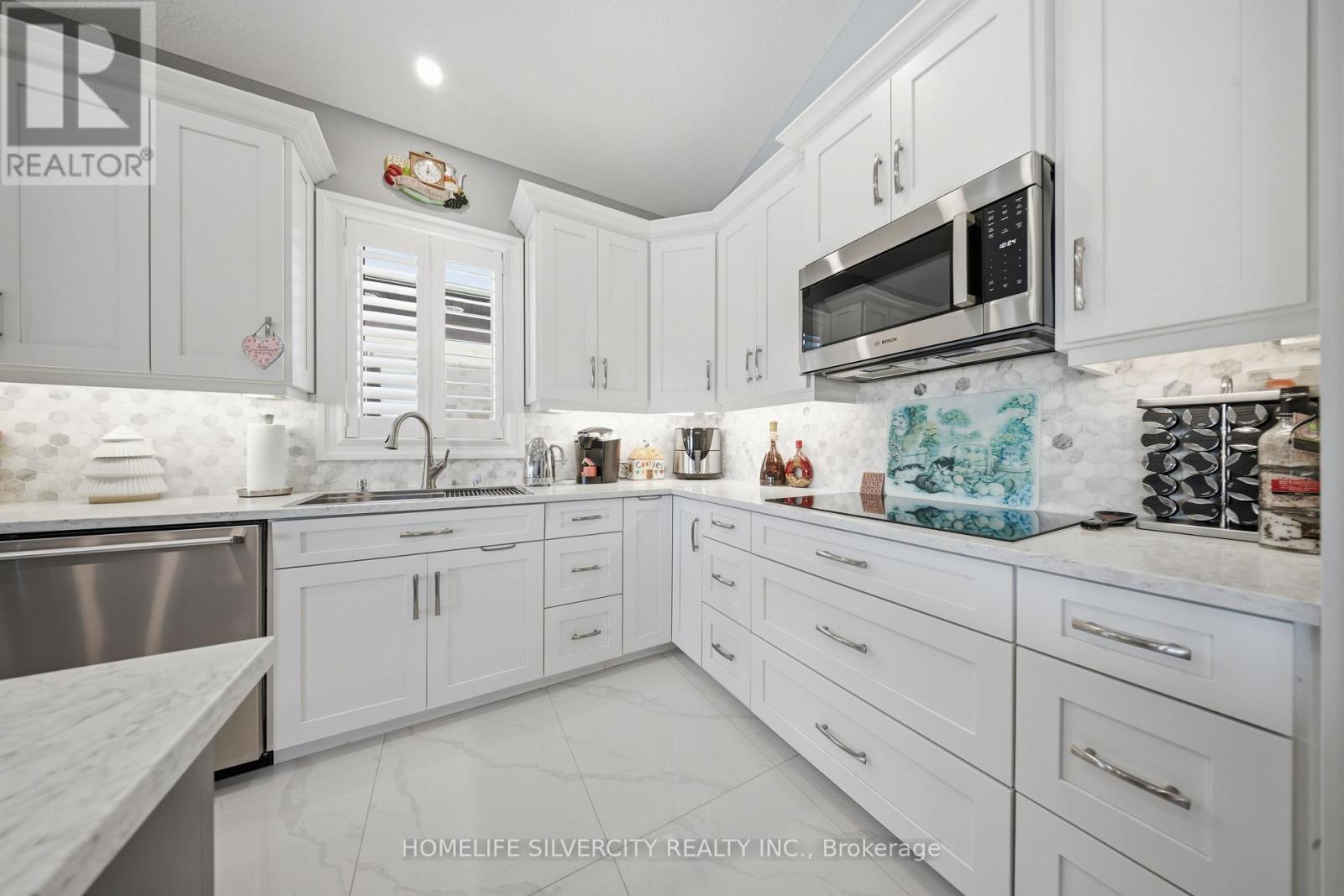 24 Winchester Crescent, North Perth, Ontario  N4W 0J8 - Photo 12 - X12923710