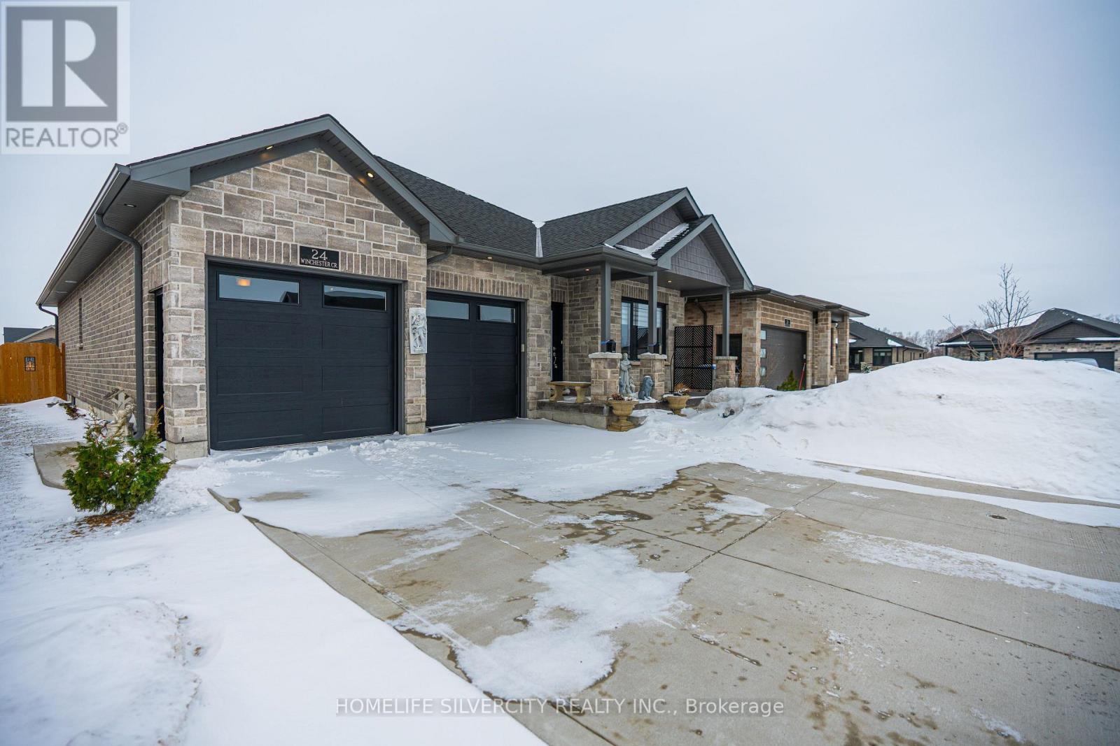 24 Winchester Crescent, North Perth, Ontario  N4W 0J8 - Photo 2 - X12923710