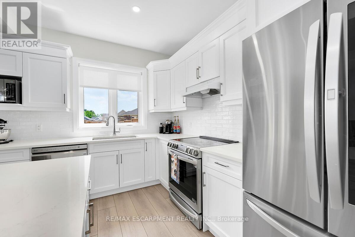 58 Peachleaf Lane, Norfolk (Waterford), Ontario  N0E 1Y0 - Photo 10 - X12923712