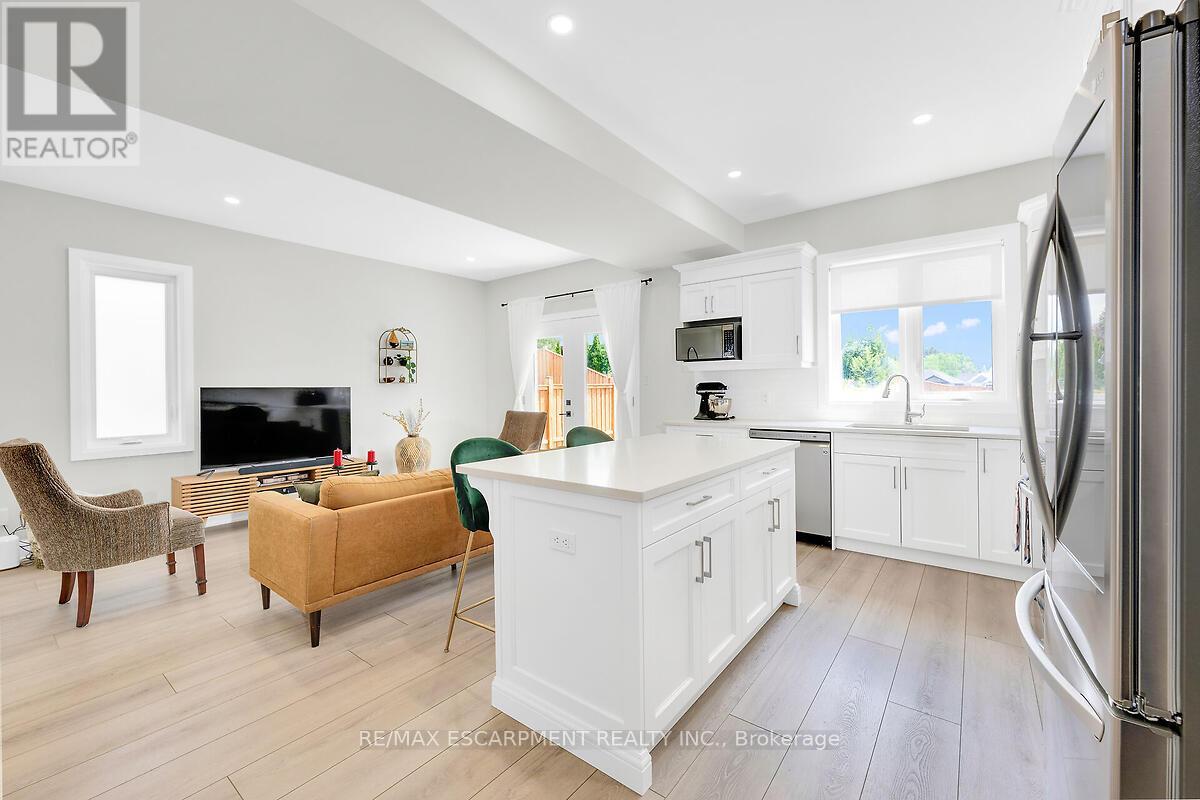 58 Peachleaf Lane, Norfolk (Waterford), Ontario  N0E 1Y0 - Photo 14 - X12923712