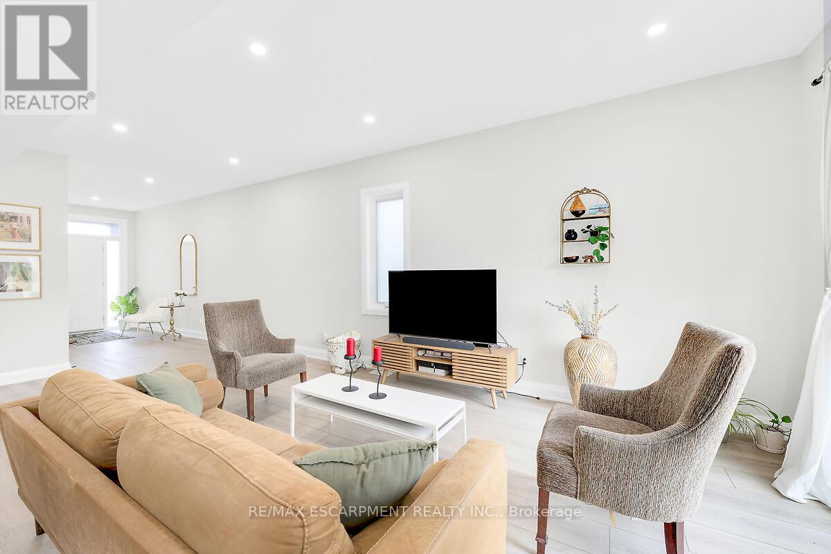 58 Peachleaf Lane, Norfolk (Waterford), Ontario  N0E 1Y0 - Photo 16 - X12923712