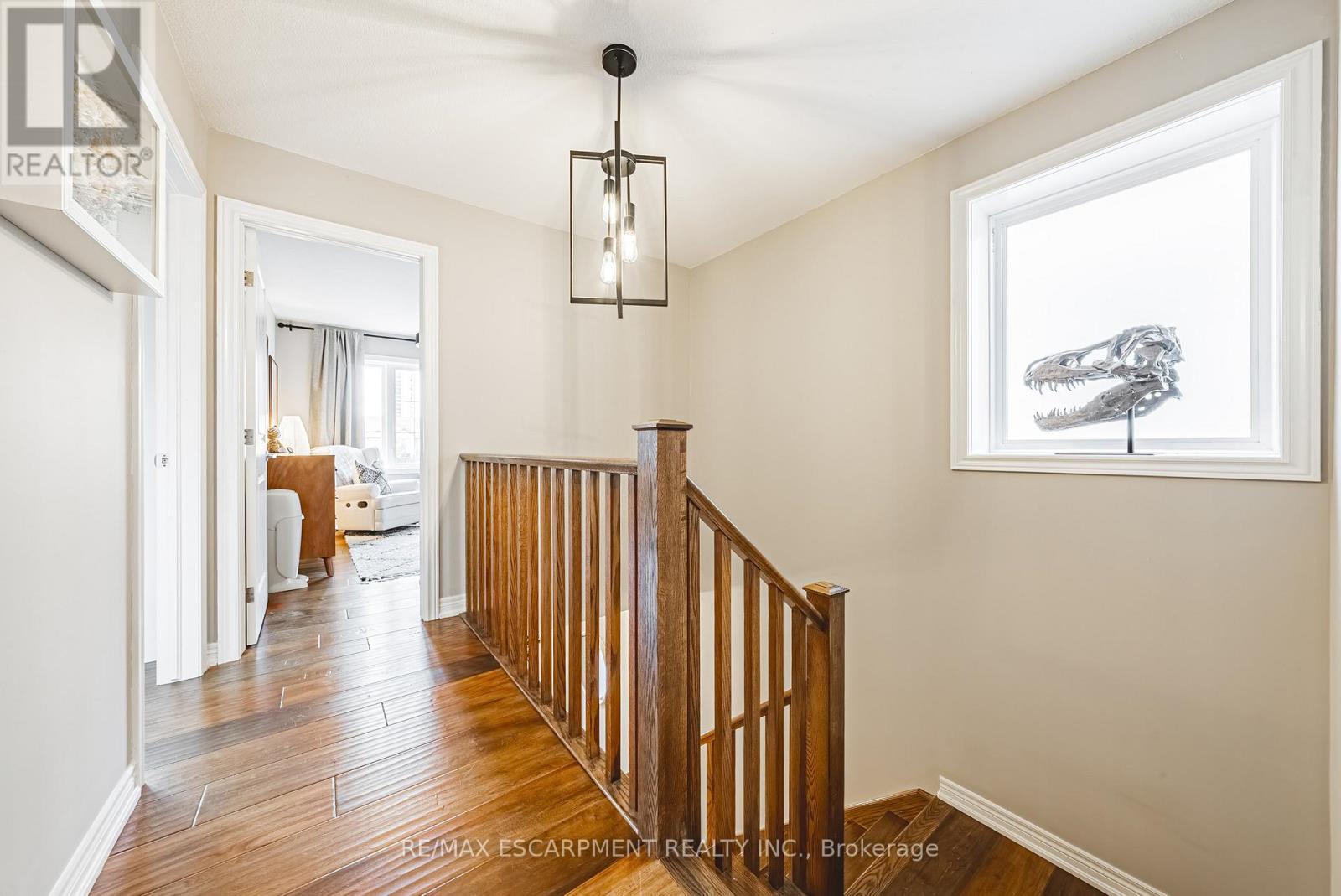 83 Southshore Crescent, Hamilton, Ontario  L8E 0J3 - Photo 13 - X12923716