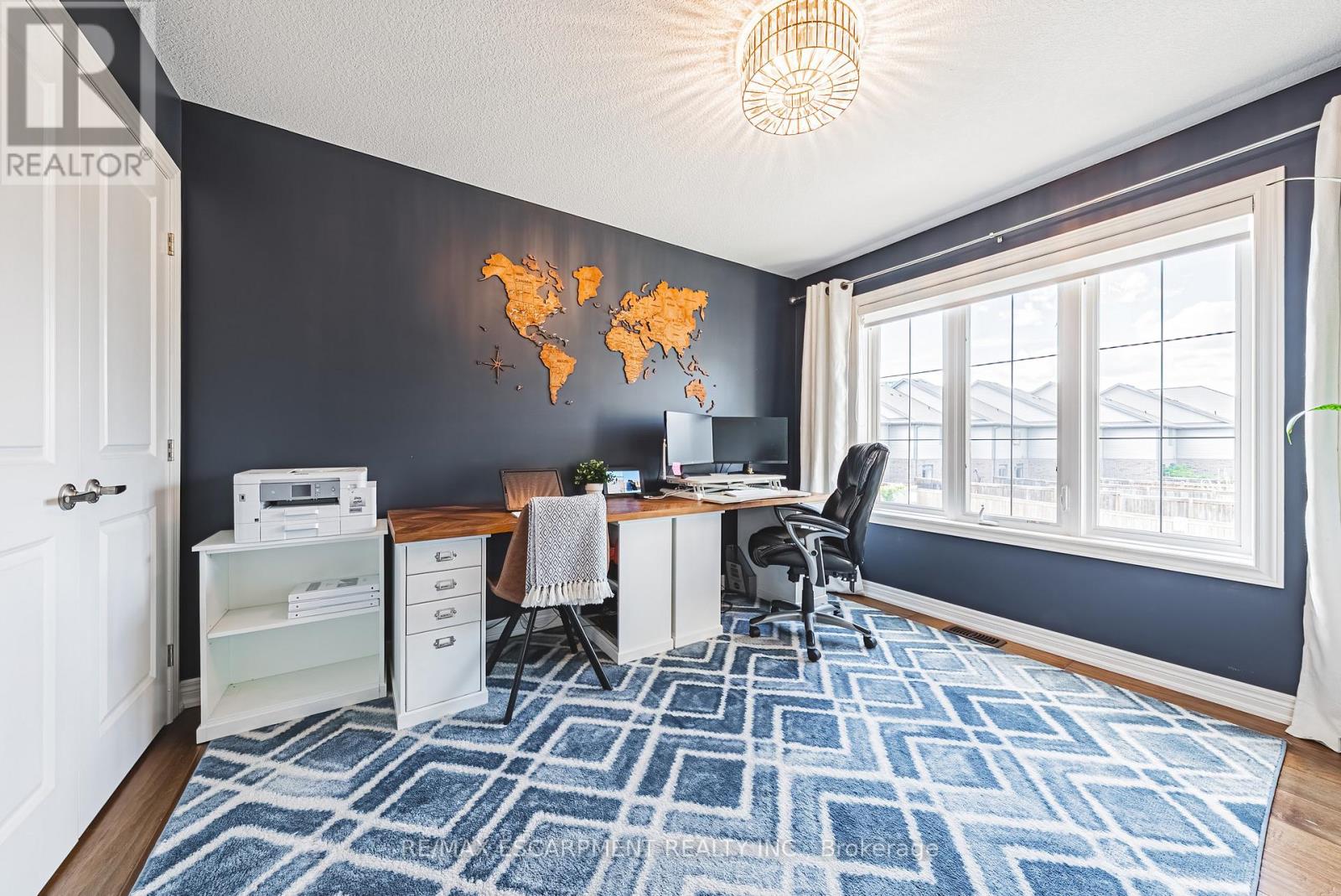 83 Southshore Crescent, Hamilton, Ontario  L8E 0J3 - Photo 22 - X12923716