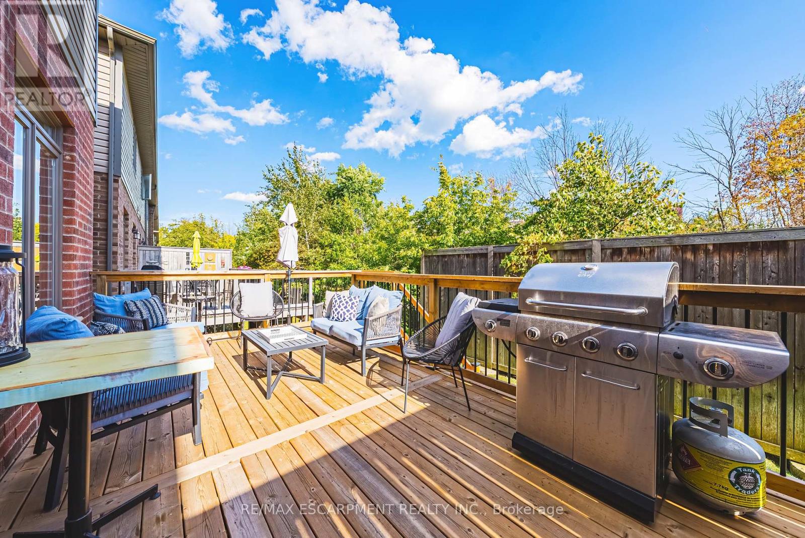 83 Southshore Crescent, Hamilton, Ontario  L8E 0J3 - Photo 27 - X12923716