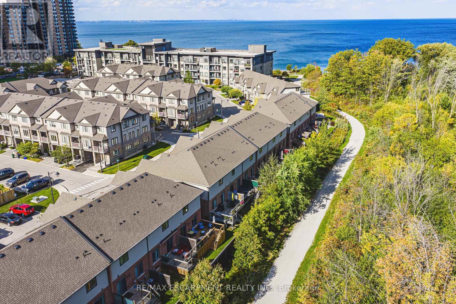 83 Southshore Crescent, Hamilton, Ontario  L8E 0J3 - Photo 33 - X12923716