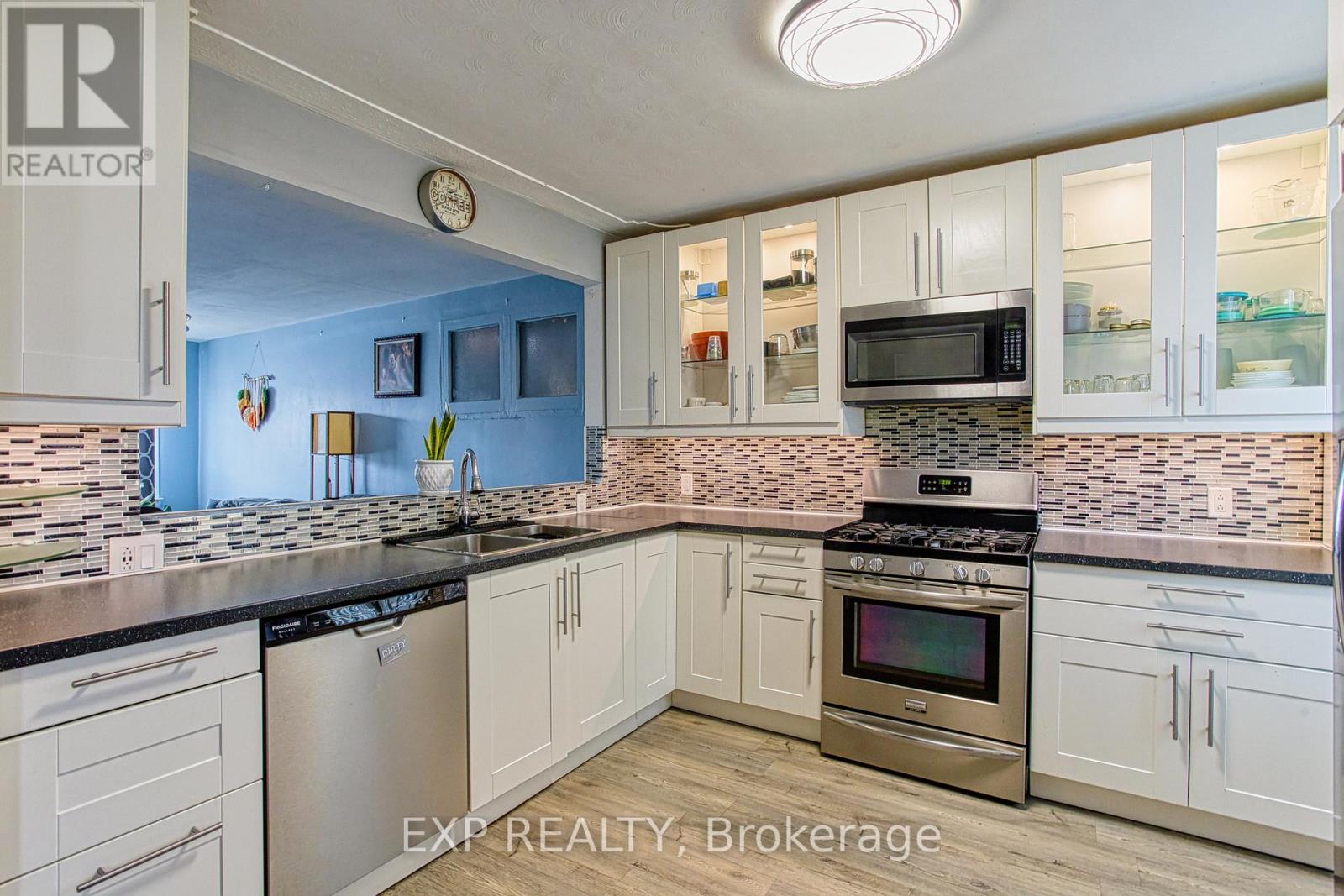 145 Albany Avenue, Hamilton, Ontario  L8H 2H7 - Photo 12 - X12923726