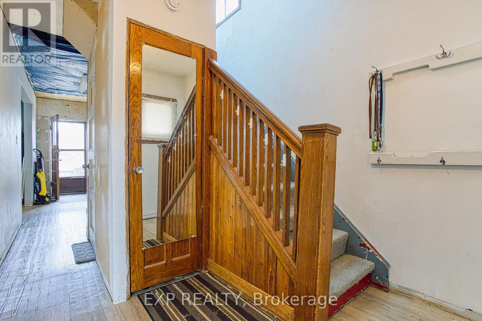 145 Albany Avenue, Hamilton, Ontario  L8H 2H7 - Photo 4 - X12923726