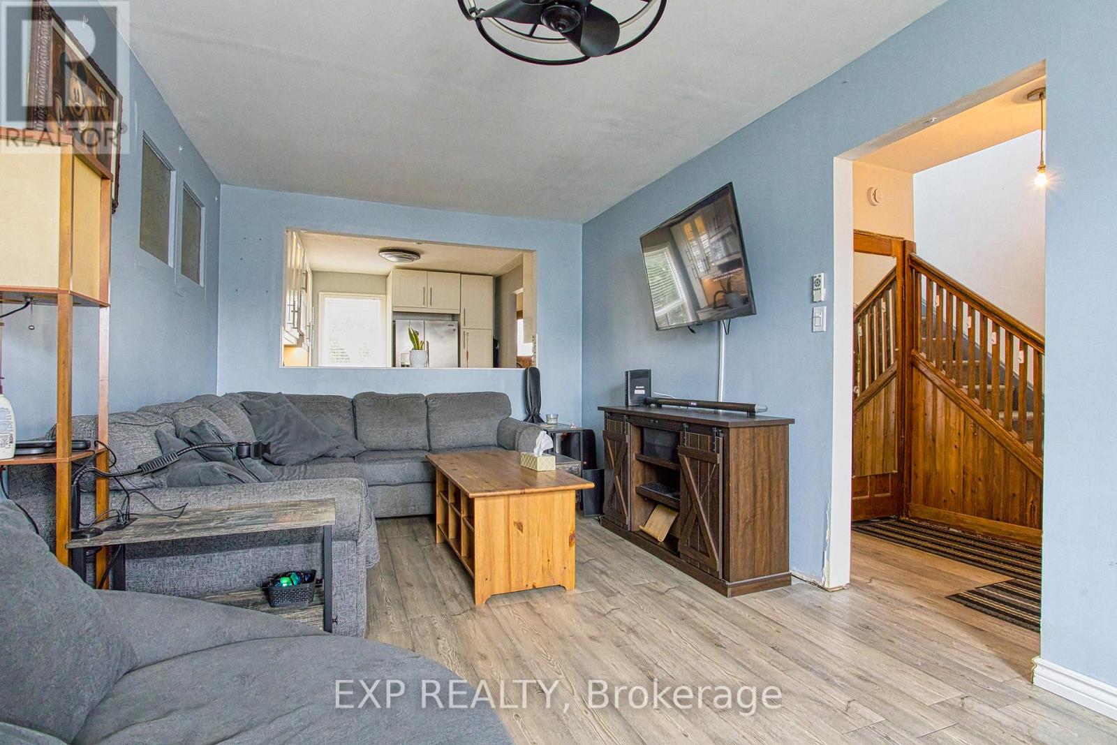 145 Albany Avenue, Hamilton, Ontario  L8H 2H7 - Photo 8 - X12923726