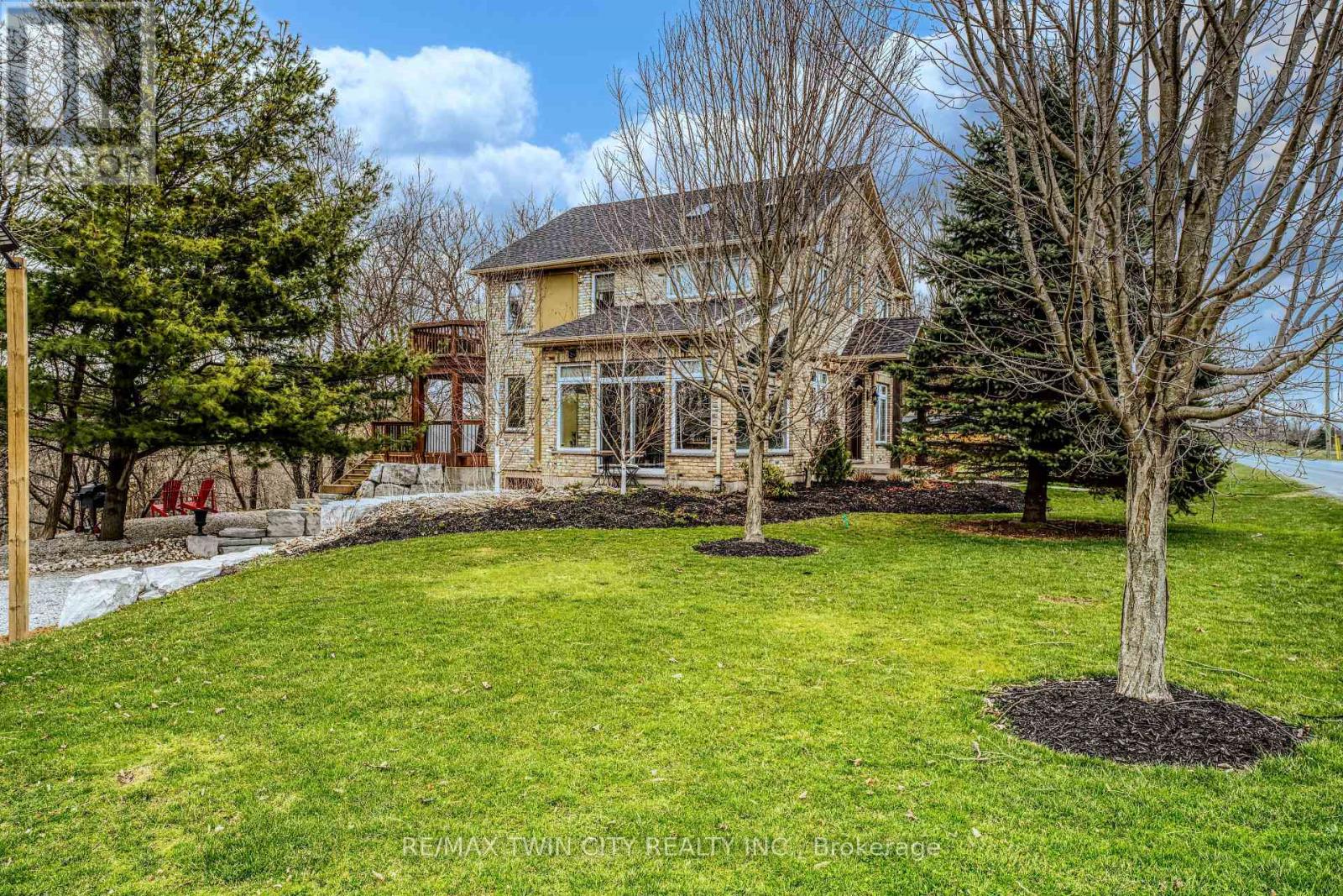 31 Chapel Street, Bayham (Vienna), Ontario  N0J 1Z0 - Photo 9 - X12923778