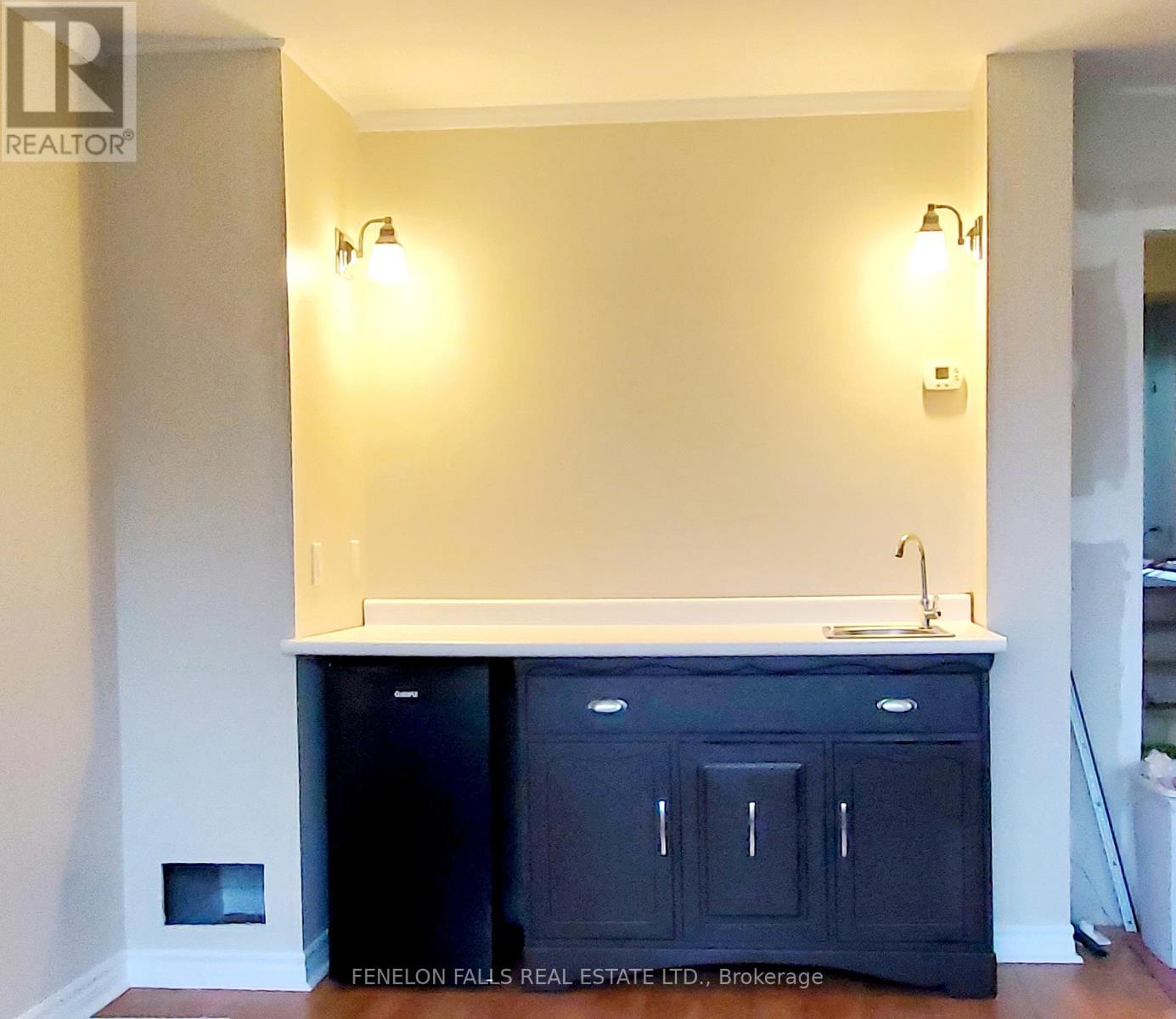 7 James Street, Kawartha Lakes, Ontario  K9V 3B3 - Photo 6 - X12676360