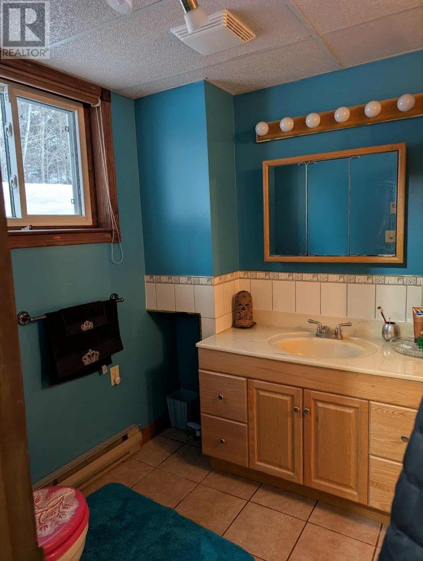 290 Fourth Line E, Sault Ste. Marie, Ontario  P6A 5K8 - Photo 32 - SM260384