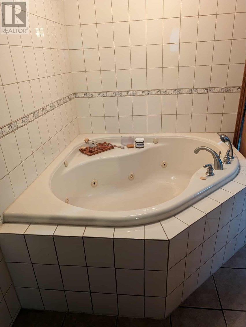 290 Fourth Line E, Sault Ste. Marie, Ontario  P6A 5K8 - Photo 31 - SM260384