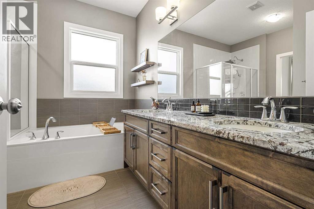 51 Evansglen Court Nw, Calgary, Alberta  T3P 0P2 - Photo 21 - A2294960