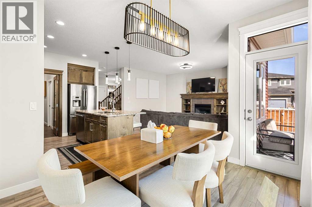 51 Evansglen Court Nw, Calgary, Alberta  T3P 0P2 - Photo 7 - A2294960