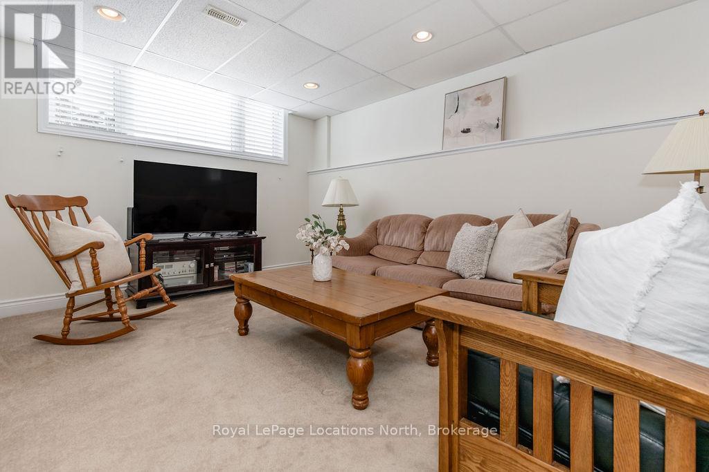 40 Fairway Crescent, Wasaga Beach, Ontario  L9Z 1B8 - Photo 20 - S12923984