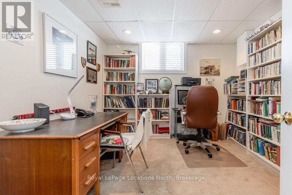 40 Fairway Crescent, Wasaga Beach, Ontario  L9Z 1B8 - Photo 22 - S12923984