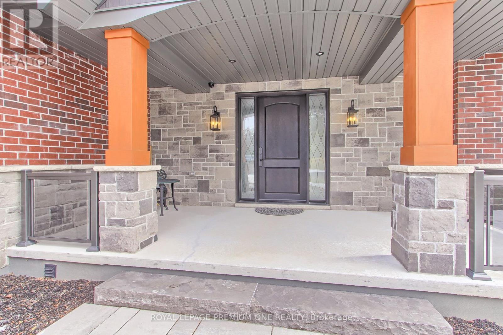 211 Pine Avenue, Caledon, Ontario  L7E 3S7 - Photo 3 - W12923440