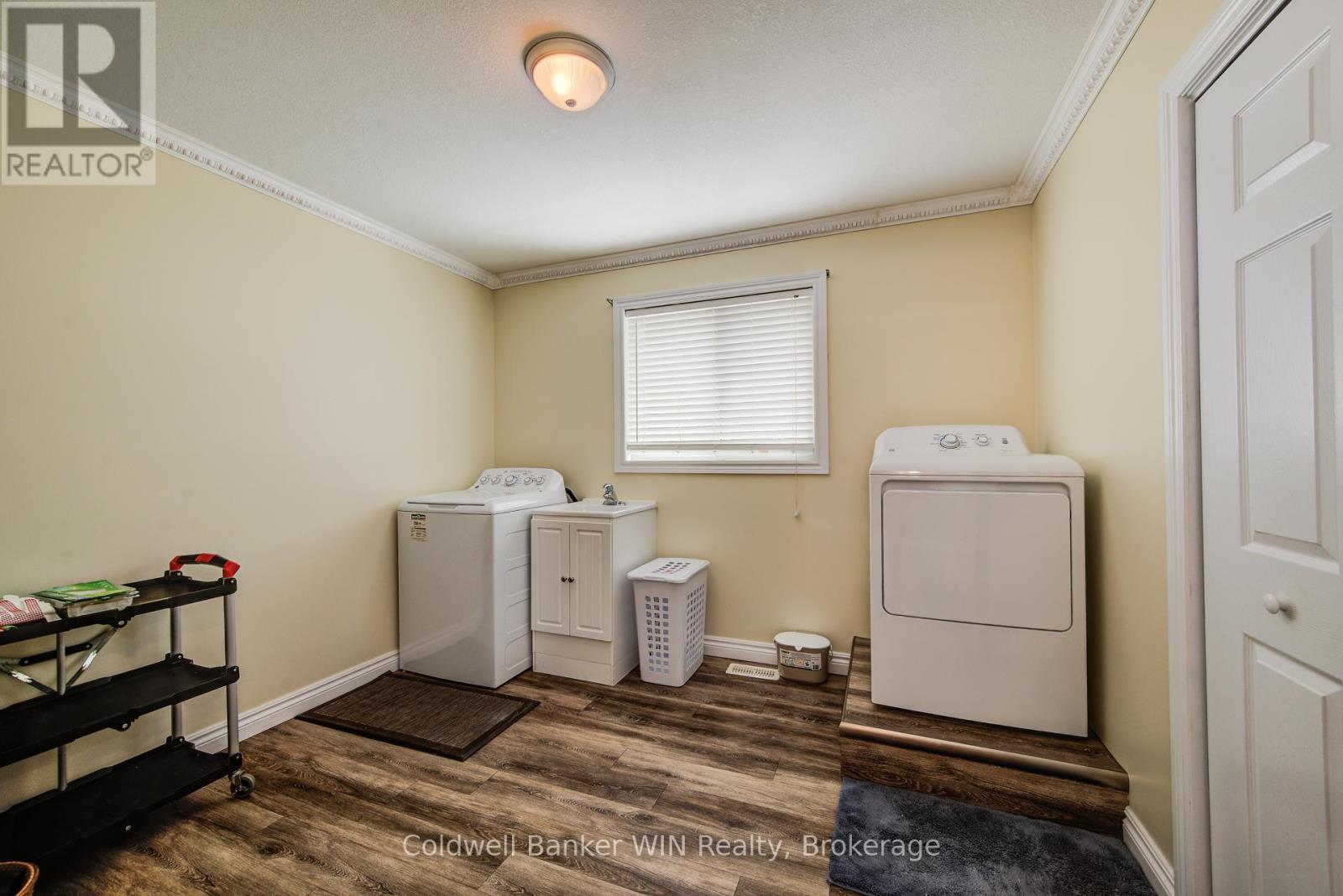 190 Sarah Road, Wellington North (Mount Forest), Ontario  N0G 2L2 - Photo 20 - X12924022