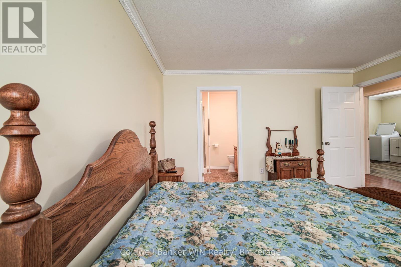 190 Sarah Road, Wellington North (Mount Forest), Ontario  N0G 2L2 - Photo 25 - X12924022