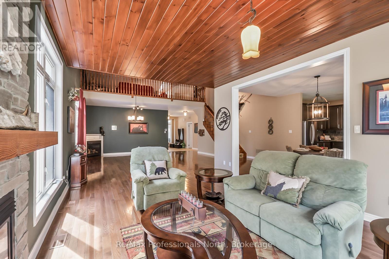 15 Muskoka Bay Boulevard, Gravenhurst, Ontario  P1P 0A1 - Photo 8 - X12924030