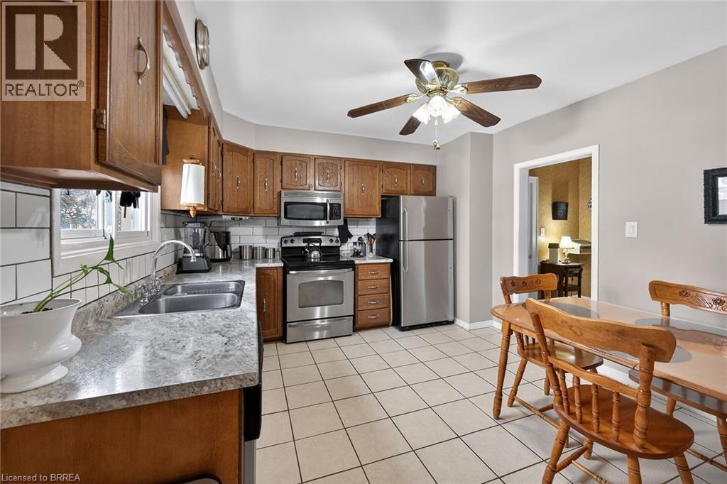 55 Brunswick Street, Brantford, Ontario  N3T 1E9 - Photo 17 - 40799522