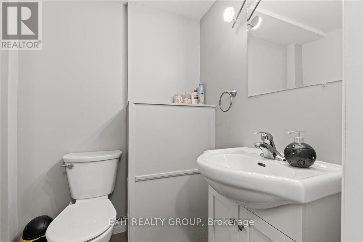 12 Chown Crescent, Belleville, Ontario  K8P 4P9 - Photo 25 - X12923946