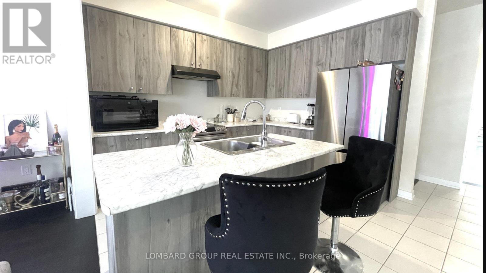 142 Lilac Circle, Haldimand, Ontario  N3W 0H7 - Photo 7 - X12922108