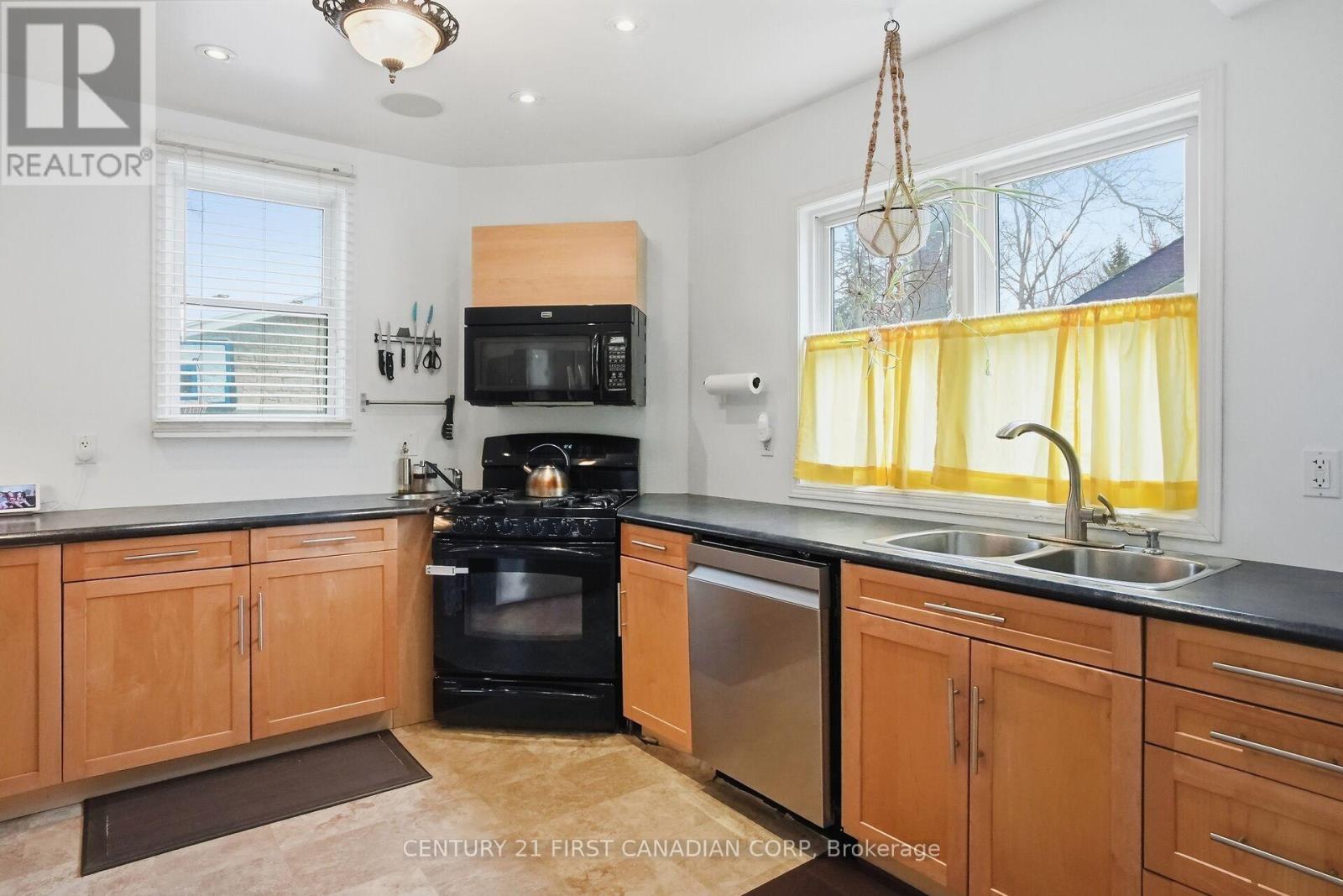 76 High Street, London South, Ontario  N6C 4J9 - Photo 12 - X12923988