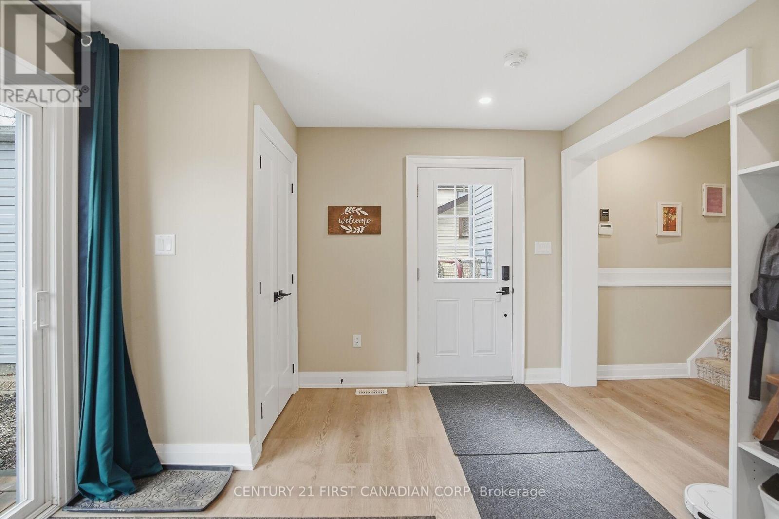 76 High Street, London South, Ontario  N6C 4J9 - Photo 4 - X12923988