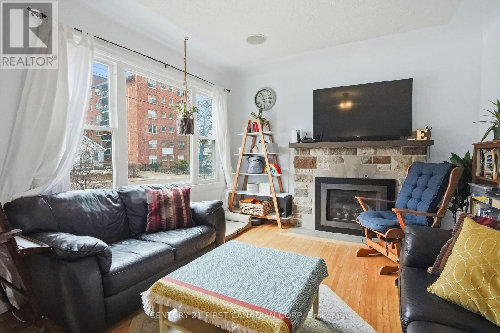 76 High Street, London South, Ontario  N6C 4J9 - Photo 7 - X12923988