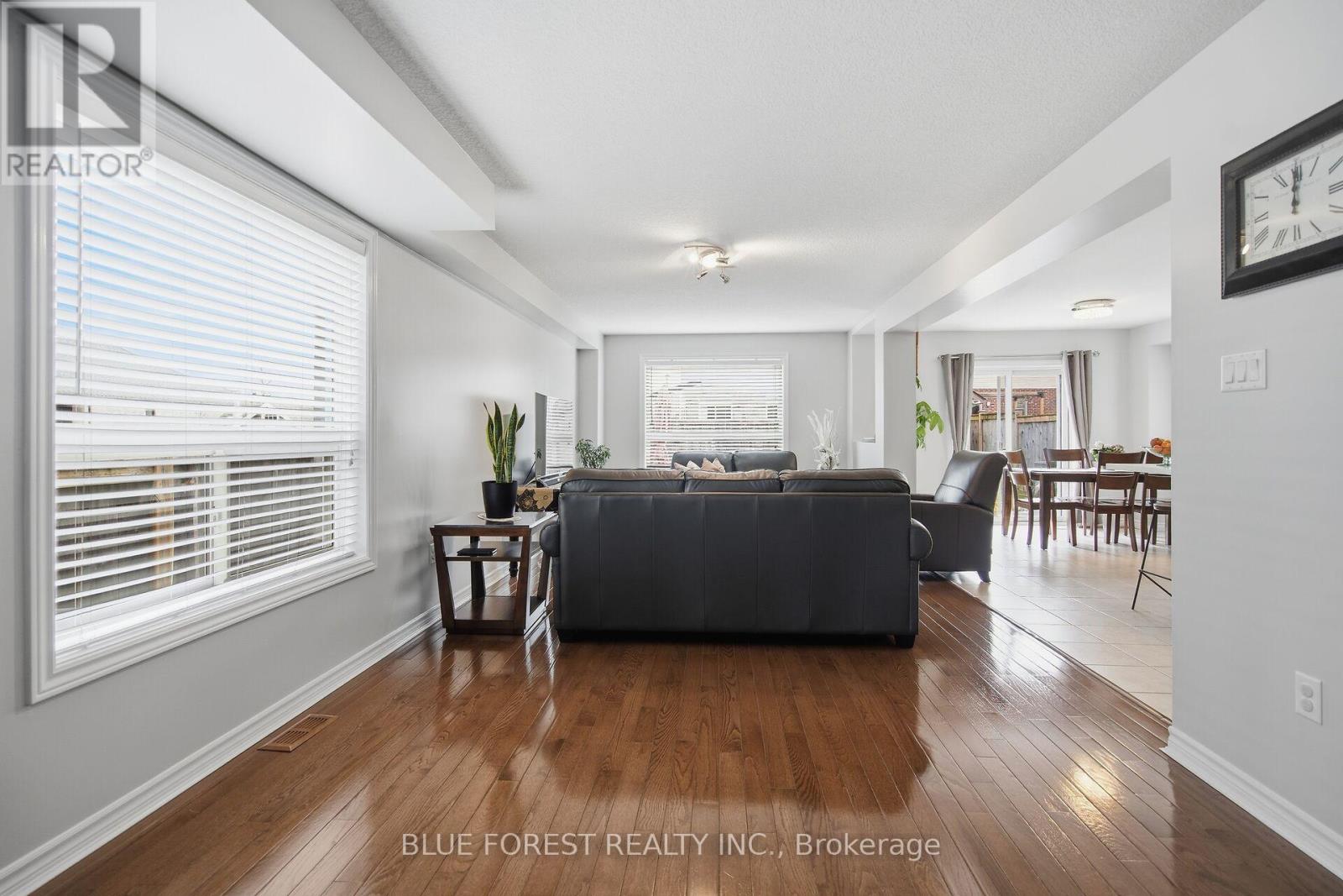 3303 Jinnies Way, London South, Ontario  N6L 0B8 - Photo 12 - X12924048