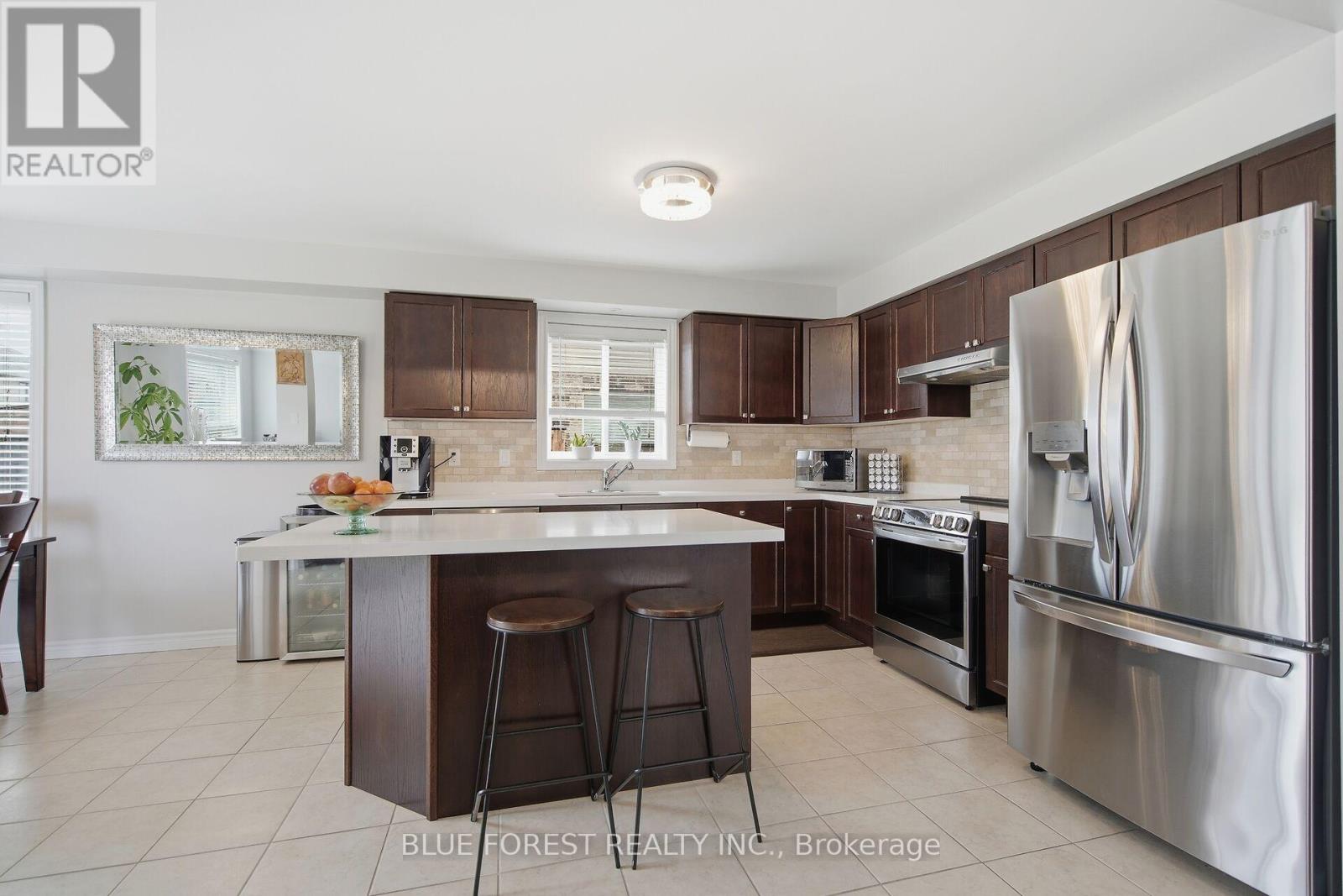 3303 Jinnies Way, London South, Ontario  N6L 0B8 - Photo 18 - X12924048