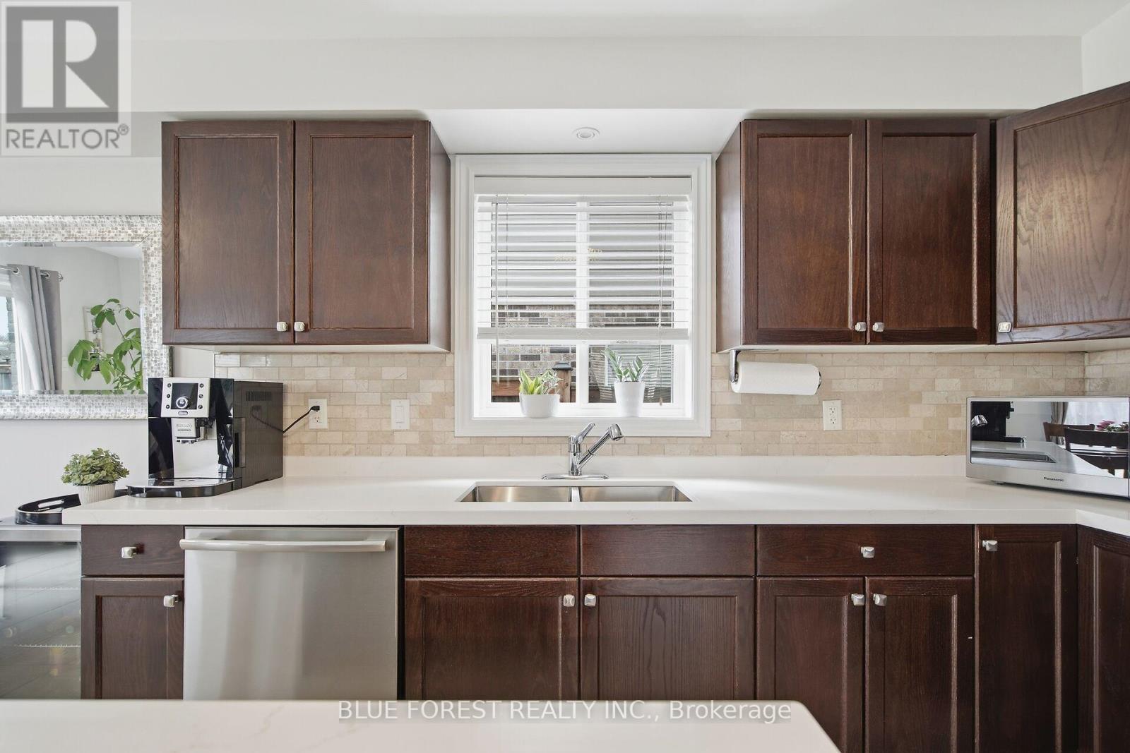 3303 Jinnies Way, London South, Ontario  N6L 0B8 - Photo 19 - X12924048