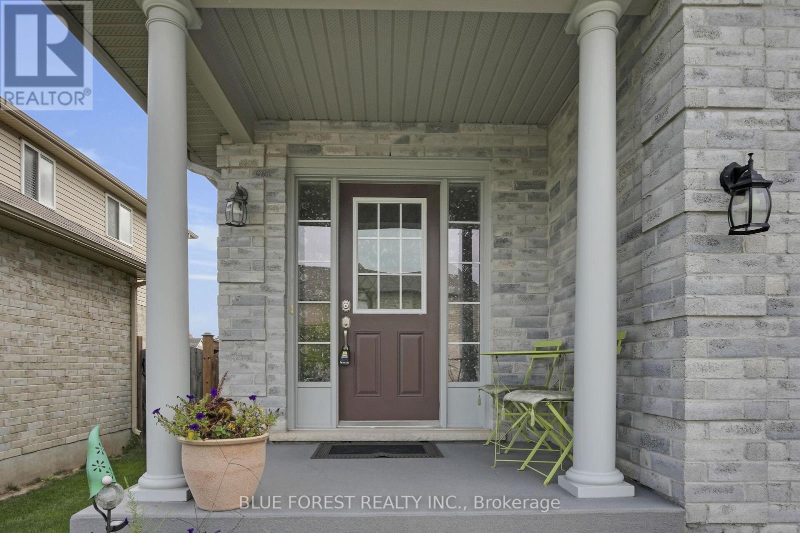 3303 Jinnies Way, London South, Ontario  N6L 0B8 - Photo 6 - X12924048