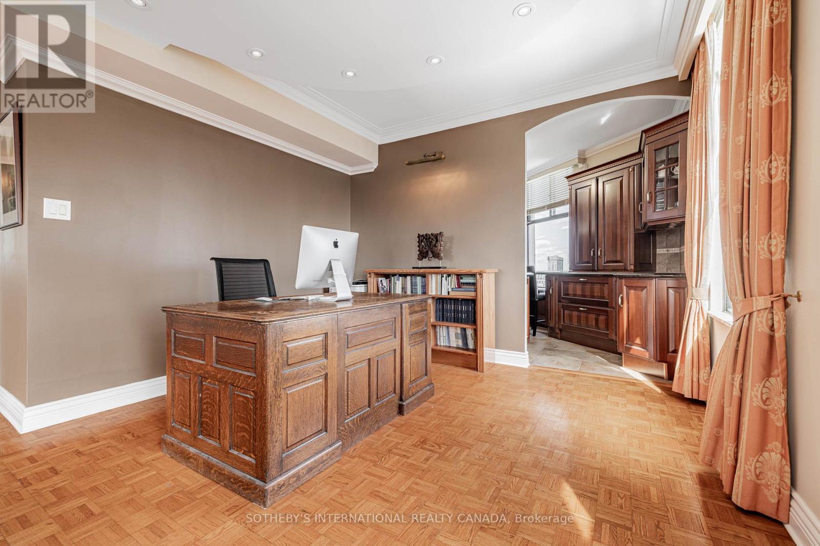 13 - 423 Avenue Road, Toronto, Ontario  M4V 2H7 - Photo 11 - C12923926