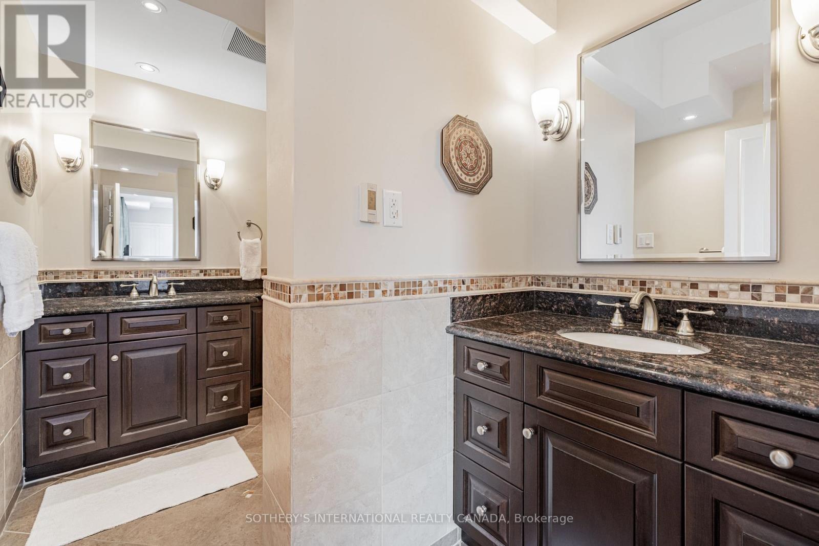 13 - 423 Avenue Road, Toronto, Ontario  M4V 2H7 - Photo 22 - C12923926