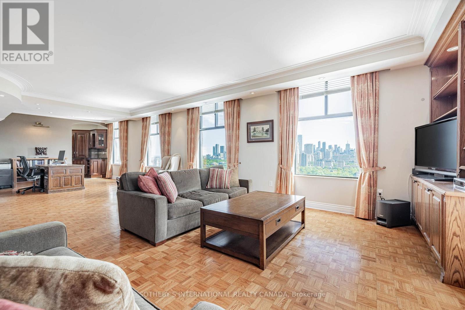 13 - 423 Avenue Road, Toronto, Ontario  M4V 2H7 - Photo 4 - C12923926