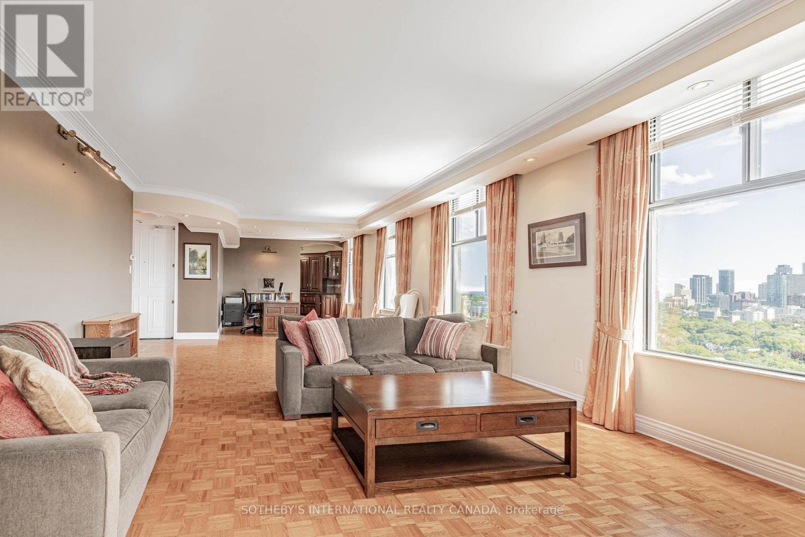 13 - 423 Avenue Road, Toronto, Ontario  M4V 2H7 - Photo 5 - C12923926