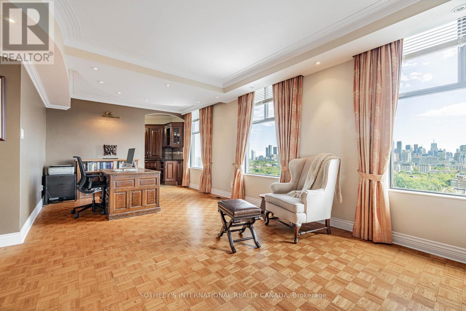 13 - 423 Avenue Road, Toronto, Ontario  M4V 2H7 - Photo 8 - C12923926