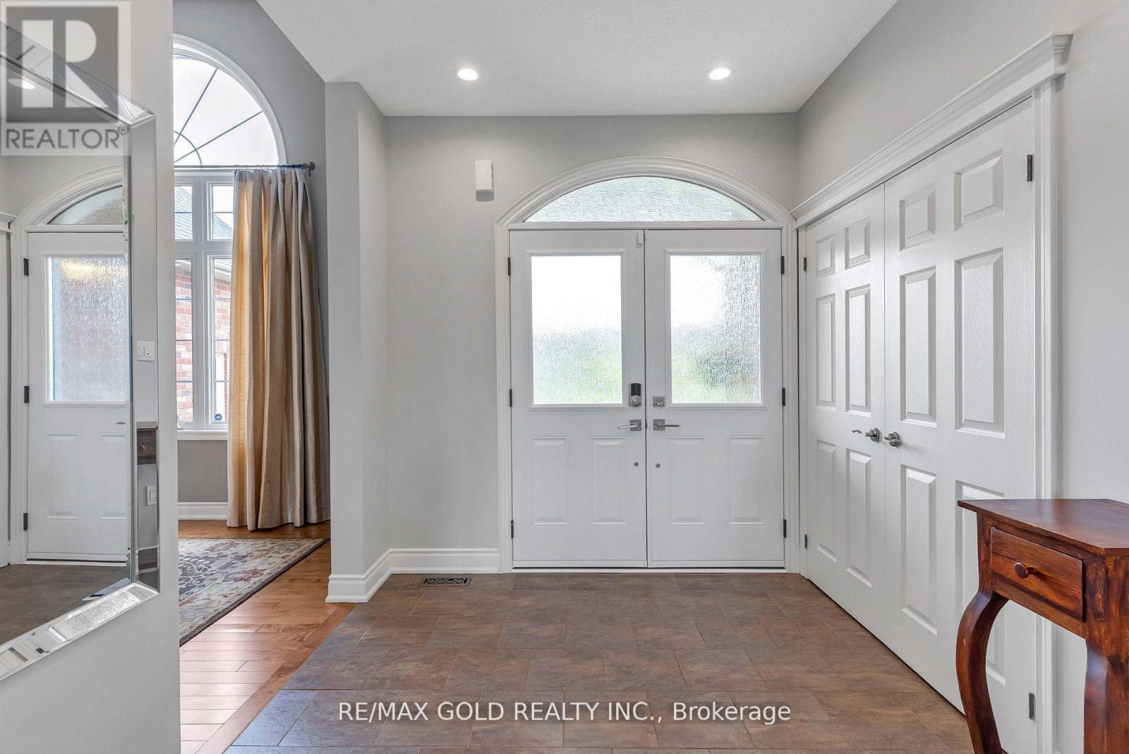 9 Apple Valley Lane, Adjala-Tosorontio, Ontario  L0M 1J0 - Photo 5 - N12911324