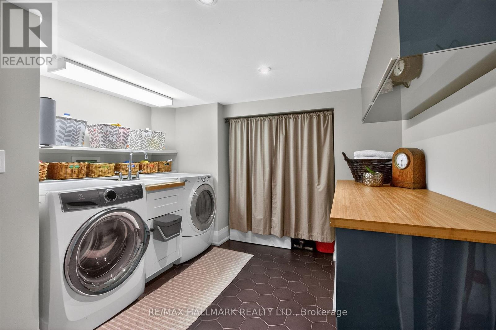 336 Glen Manor Drive, Toronto, Ontario  M4E 2X7 - Photo 38 - E12923970