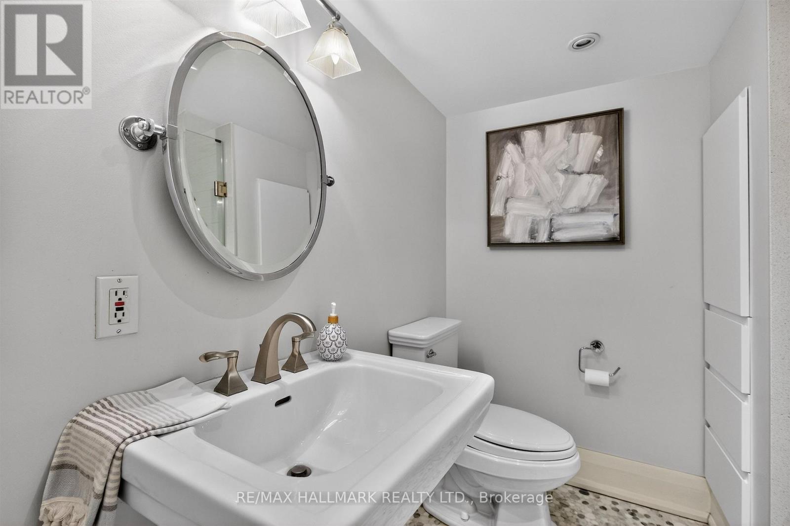 336 Glen Manor Drive, Toronto, Ontario  M4E 2X7 - Photo 40 - E12923970