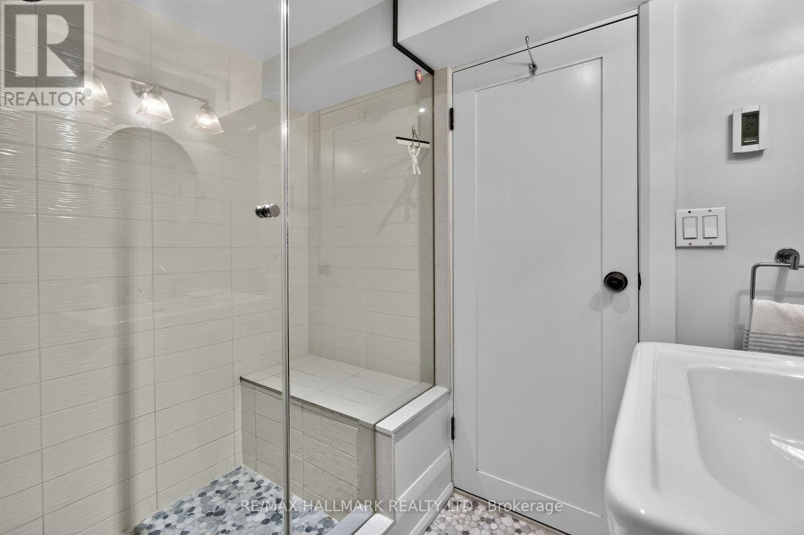 336 Glen Manor Drive, Toronto, Ontario  M4E 2X7 - Photo 41 - E12923970