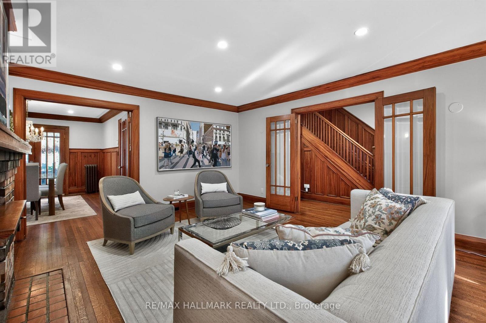 336 Glen Manor Drive, Toronto, Ontario  M4E 2X7 - Photo 8 - E12923970