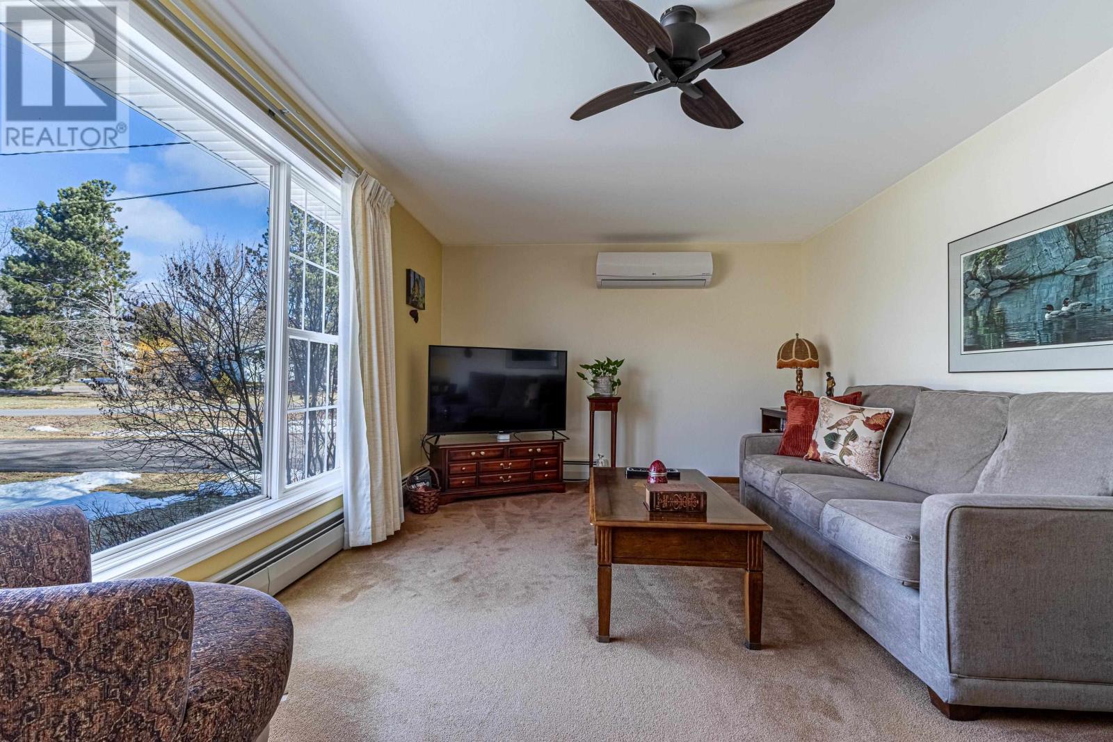 44 Ingleside Drive, Charlottetown, Prince Edward Island  C1C 1B9 - Photo 5 - 202605382